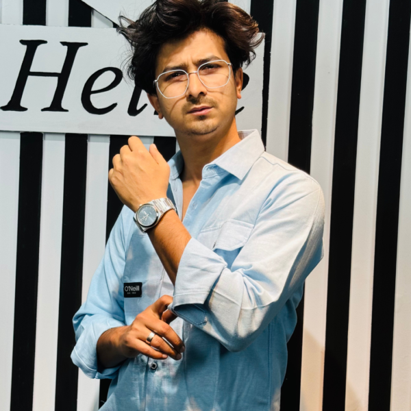 blue shirt